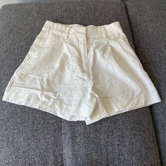 H&M Women's White Linen Shorts - Picture 1 of 5